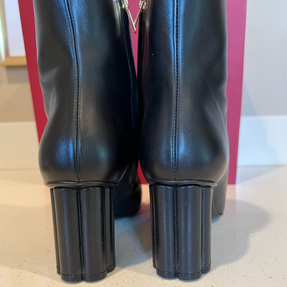 Salvatore Ferragamo MOLFETTA 707.0cm leather boots